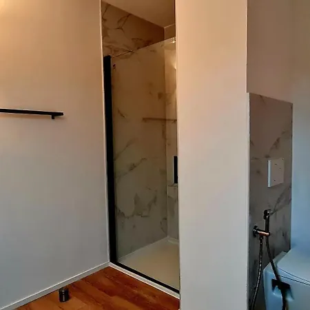 U Paradisu - Magnifique T4, Les Pieds Dans L'eau *