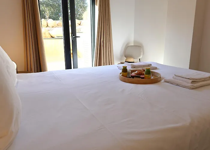 U Paradisu - Magnifique T4, Les Pieds Dans L'eau * Pianottoli-Caldarello (Corsica)